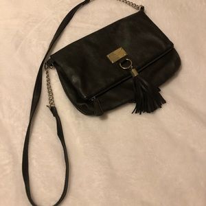 BLACK LEATHER CROSSBODY BAG